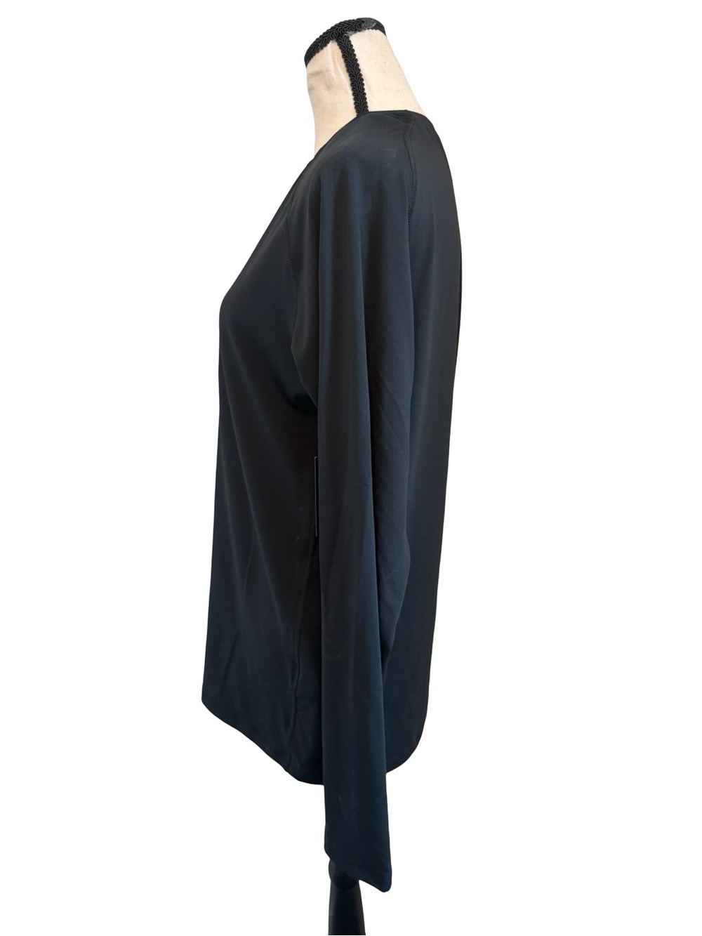 NWT Y6 YogaSix Black Long Sleeve Logo Top Yoga Activewear S $60 Retail - Picture 3 of 11